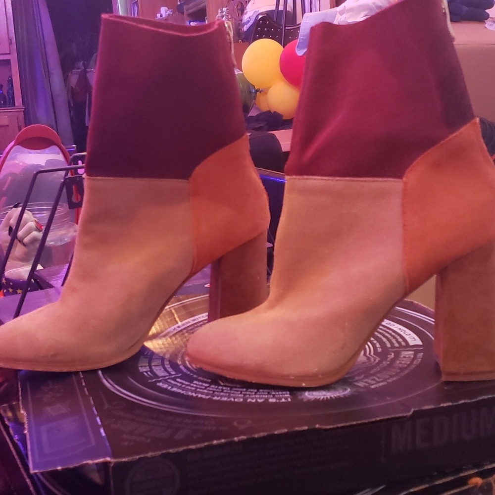 Ladies boots